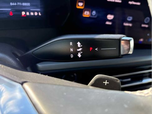 Used 2025 Chevrolet Traverse LT w/ Midnight/Sport Edition image 28