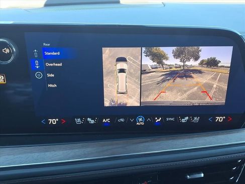 New 2026 Chevrolet Suburban High Country AWD/4WD image 18