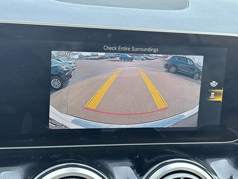 Used 2021 Mercedes-Benz GLA 250 4MATIC image 33