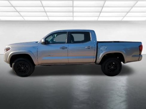 Used 2021 Toyota Tacoma SR5 w/ Technology Package image 24