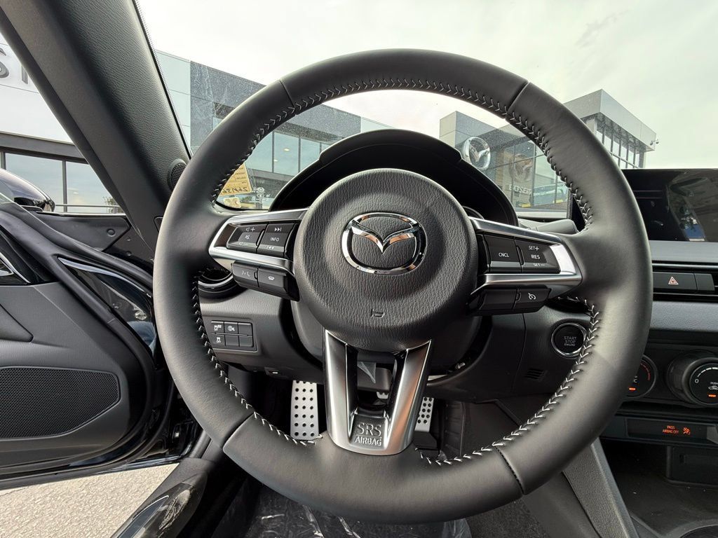 New 2026 MAZDA MX-5 Miata Club w/ Interior Package RWD image 14