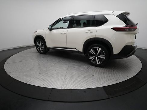 Used 2023 Nissan Rogue SL image 12