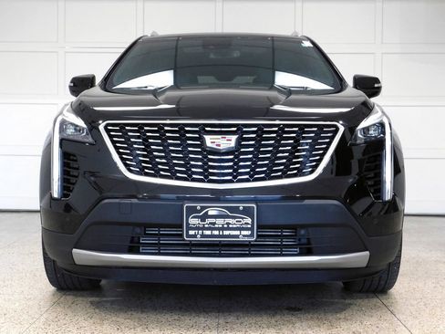 Used 2023 Cadillac XT4 Premium Luxury w/ Technology Package AWD/4WD image 4