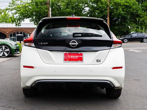 Certified 2025 Nissan Leaf SV Plus FWD image 5
