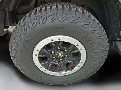 Used 2024 Ford Bronco Badlands image 55