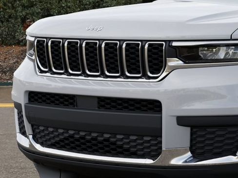 New 2026 Jeep Grand Cherokee L 2WD image 11