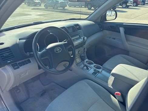Used 2010 Toyota Highlander 4WD image 12