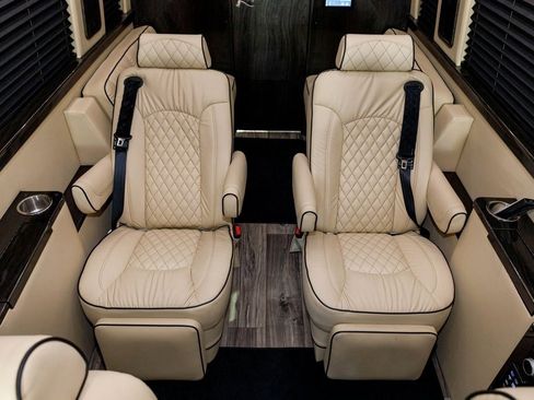 Used 2022 Mercedes-Benz Sprinter 3500 image 16