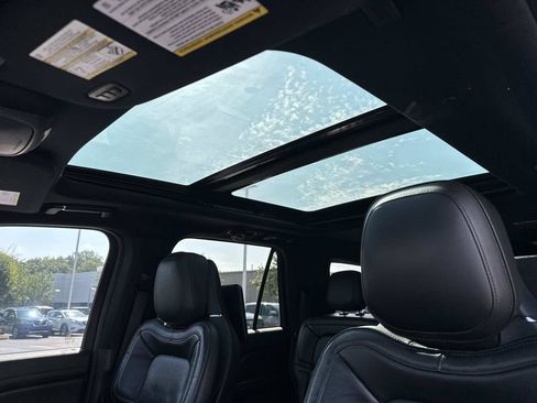 Used 2019 Lincoln Navigator L Reserve AWD/4WD image 29