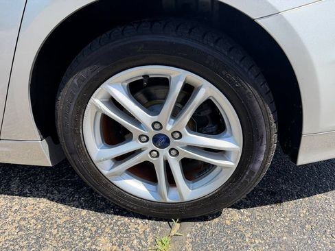 Used 2018 Ford Fusion SE w/ Fusion SE Technology Package FWD image 28