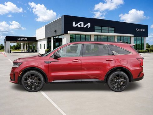 Certified 2022 Kia Sorento SX FWD image 8