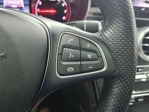 Used 2018 Mercedes-Benz GLC 300 4MATIC image 32