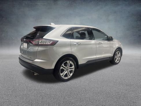 Used 2018 Ford Edge Titanium image 5