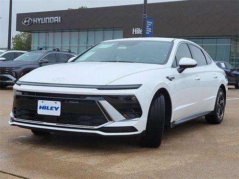 New 2026 Hyundai Sonata SEL image 2