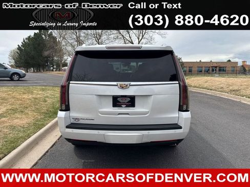 Used 2019 Cadillac Escalade Luxury image 5