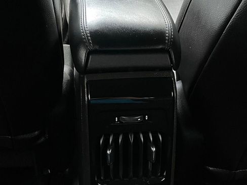 Used 2025 Jeep Compass Trailhawk AWD/4WD image 24
