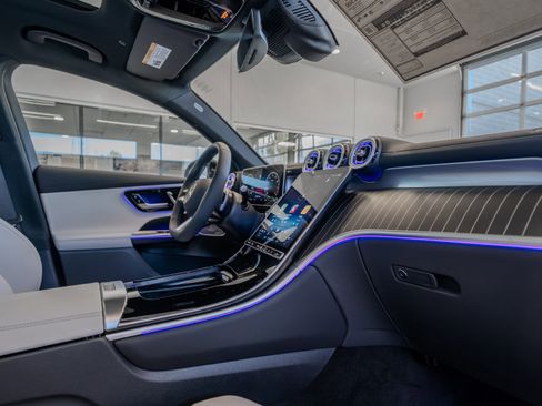 New 2026 Mercedes-Benz GLC 300 4MATIC image 17