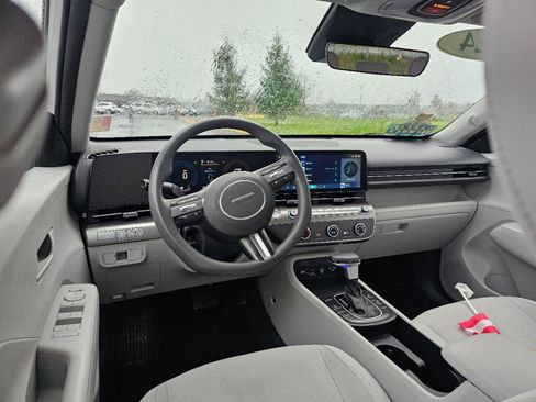 Used 2024 Hyundai Kona SE image 26