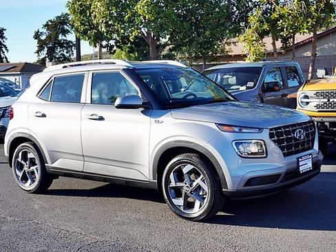 New 2026 Hyundai Venue SEL image 6