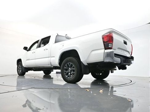Used 2022 Toyota Tacoma SR5 image 32