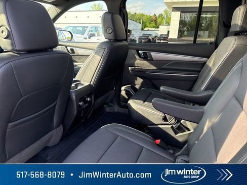 Used 2025 Buick Enclave Preferred w/ Super Cruise Package AWD/4WD image 21
