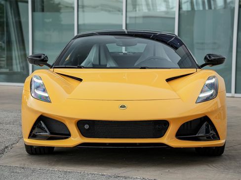 New 2025 Lotus Emira image 6