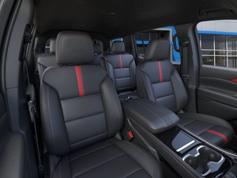 New 2026 Chevrolet Traverse RS w/ LPO, Floor Liner Package AWD/4WD image 16