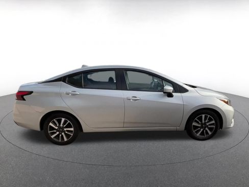 Used 2025 Nissan Versa SV FWD image 16
