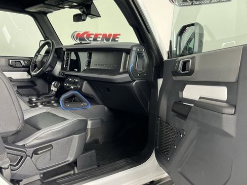 Used 2024 Ford Bronco Black Diamond image 27