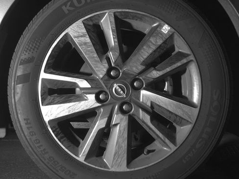 Used 2025 Nissan Versa SV image 13