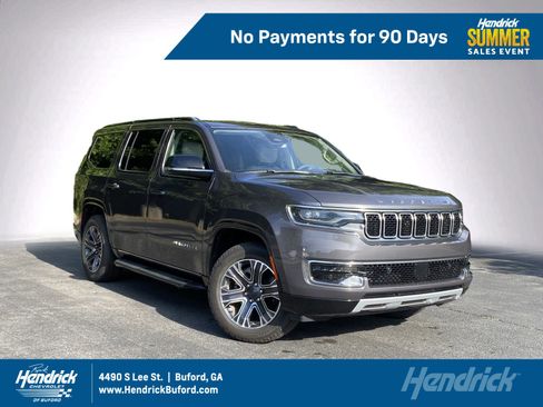 Used 2024 Jeep Wagoneer Series II w/ Flexible Seating Group RWD image 1