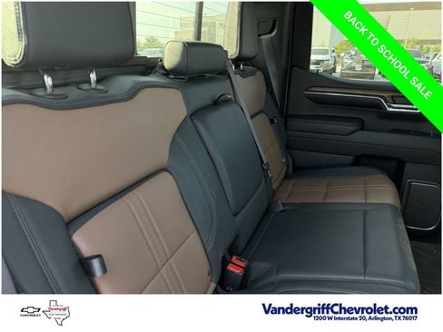 Certified 2024 Chevrolet Silverado 1500 High Country w/ High Country Premium Package AWD/4WD image 27