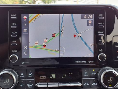 Used 2020 Toyota Highlander XLE image 21