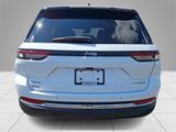 Used 2023 Jeep Grand Cherokee Laredo image 5