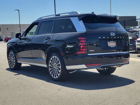 New 2026 Hyundai Palisade Calligraphy FWD image 3