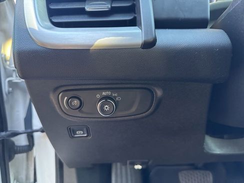 Used 2018 GMC Terrain SLE image 20