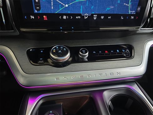 Used 2025 Ford Expedition Max Platinum w/ Driver's Package image 28