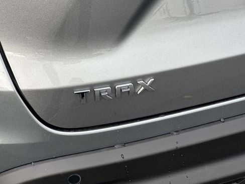 New 2026 Chevrolet Trax LT w/ Driver Confidence Package image 25