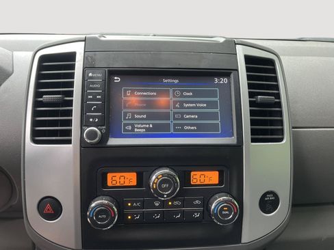 Used 2020 Nissan Frontier SV AWD/4WD image 23