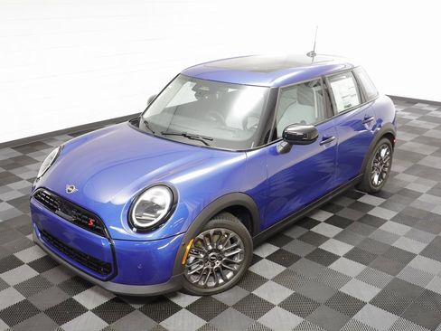 New 2025 MINI Cooper S image 2
