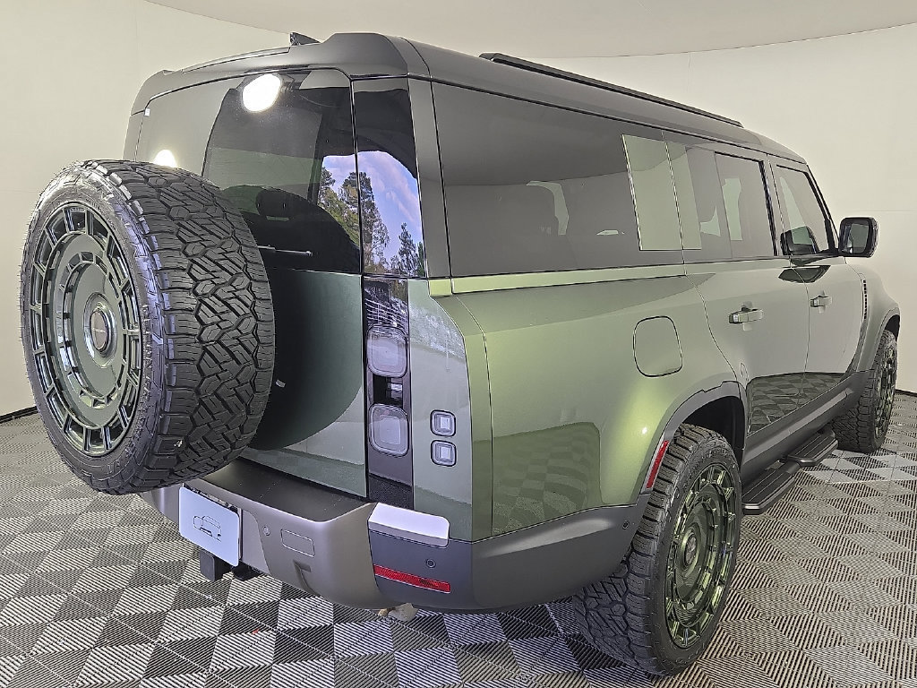 New 2026 Land Rover Defender 130 S AWD/4WD image 4