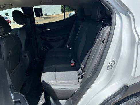 Used 2025 Buick Encore GX Preferred FWD image 9