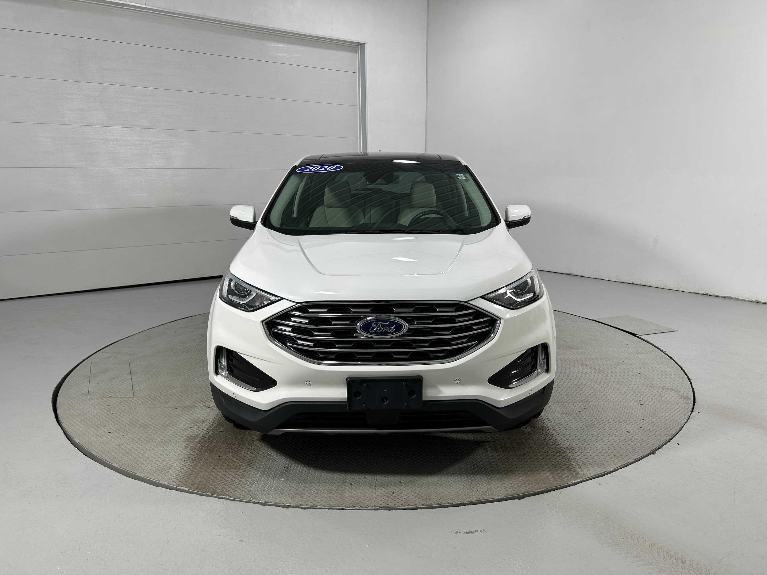 Used 2020 Ford Edge Titanium AWD/4WD image 18