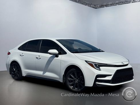 Used 2026 Toyota Corolla SE w/ Carpet Mat Package (TMS) FWD image 2