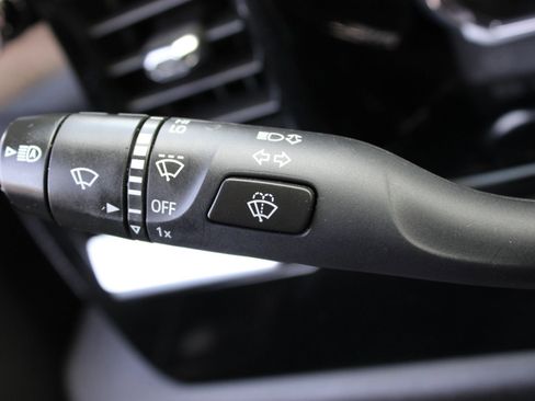 Used 2024 GMC Sierra 3500 SLT image 33