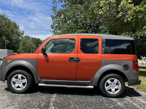 Used 2004 Honda Element EX image 2