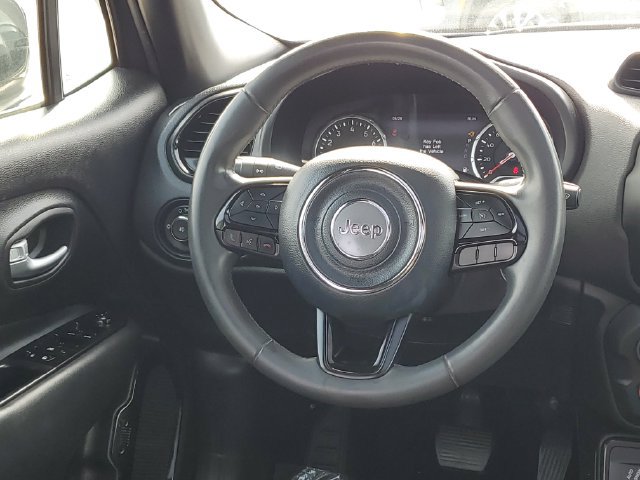 Used 2022 Jeep Renegade Altitude w/ Sun/Sound Group AWD/4WD image 29