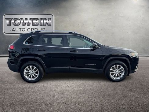 Used 2019 Jeep Cherokee Latitude w/ Popular Appearance Group image 3