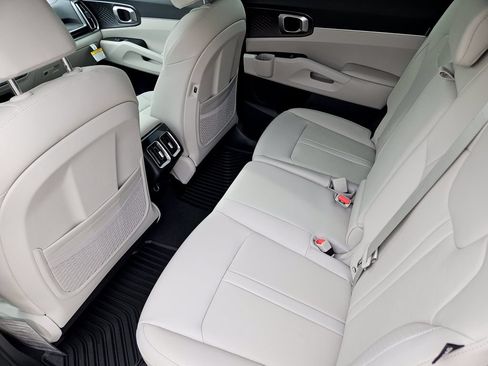 New 2026 Kia Sorento S w/ S Panoramic Sunroof Package FWD image 22