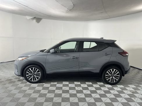 Certified 2022 Nissan Kicks SV w/ Interior Electronics Package FWD image 5